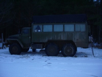 Поставили багажник на крышу и за тентовали