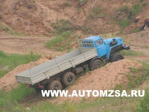 ural_8x8_photo2.jpg
