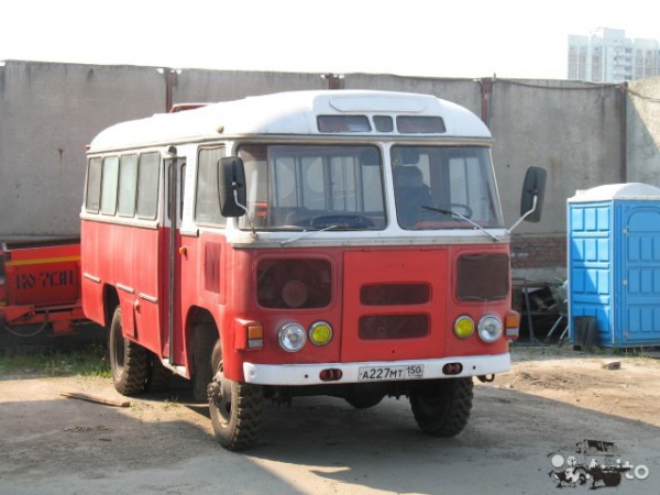 2242947731.jpg