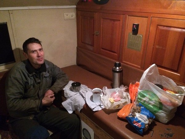 Утренний чай с бутербродами