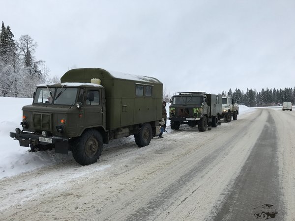 Почти вся команда в сборе, Уазик только в кадр не попал(((
